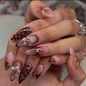 Beautiful Nail Collection Almond Press On Nails 3D Flower Giraffe Print 24pcs